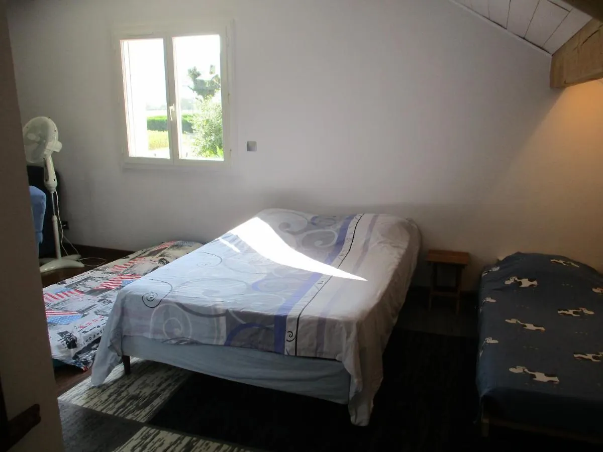 Homestay Chez Fabienne Apartment Peyrieu